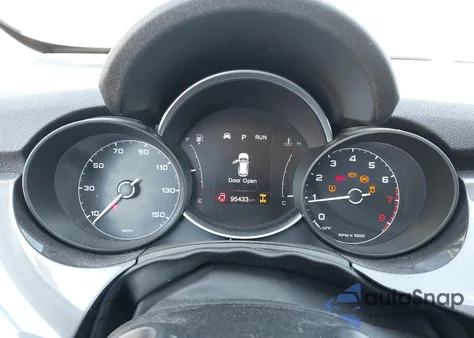 2019 Fiat 500X Pop Awd z USA, uszkodzony, nr VIN ZFBNFYA10KP773865